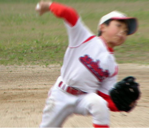 少年野球ピッチャーの投げ方の基本はコントロールと球速アップ